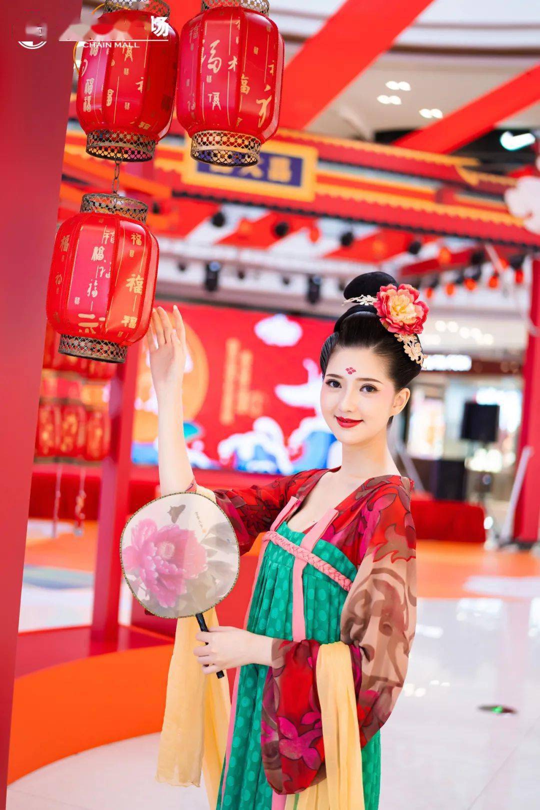 汉服拍照古风盛典国庆期间昌大昌广场上演多场精彩活动