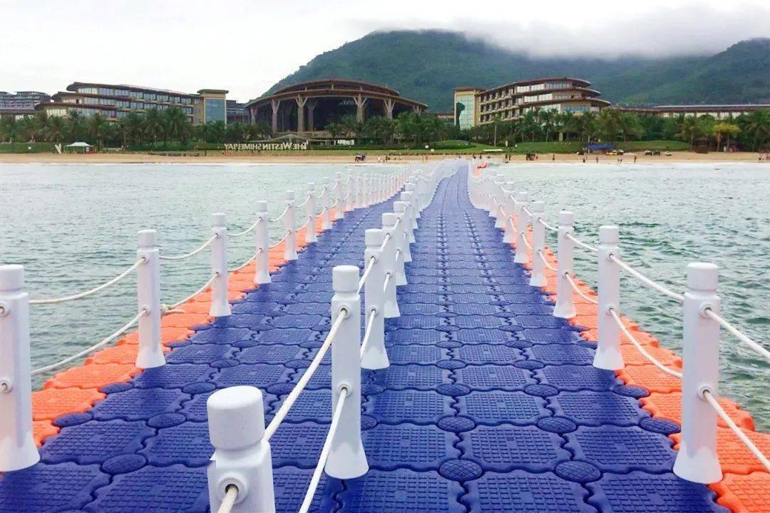 石梅湾海上浮桥全新登场还有各种趣玩项目国庆还不来吗