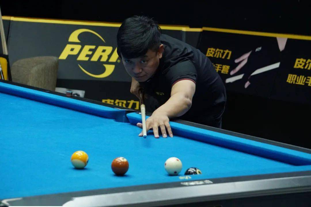 lcba中式九球单宏宇今晚气势十足领跑预选赛