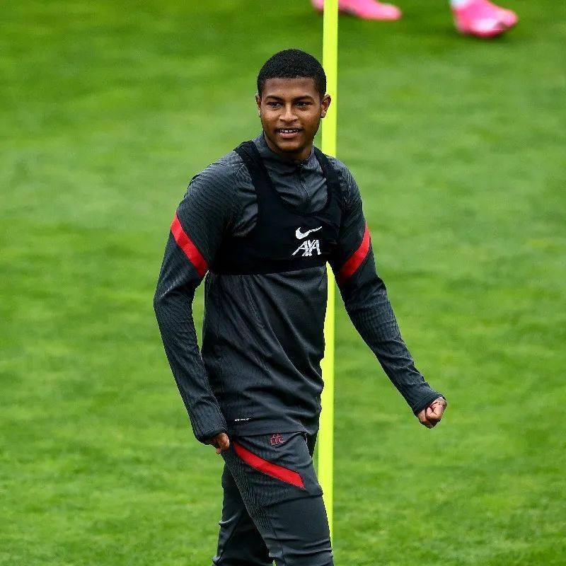 布鲁斯特转会加盟谢菲联