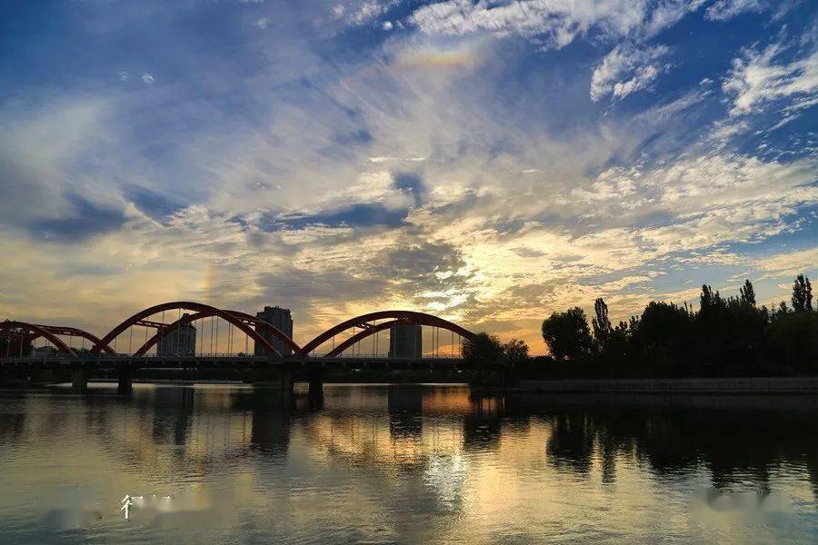 辉煌壮观昨天的泗水圣源湖晚霞真美啊