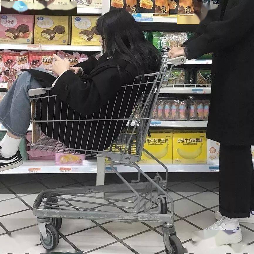 头像果然认真喜欢过的人再见面时还会心动