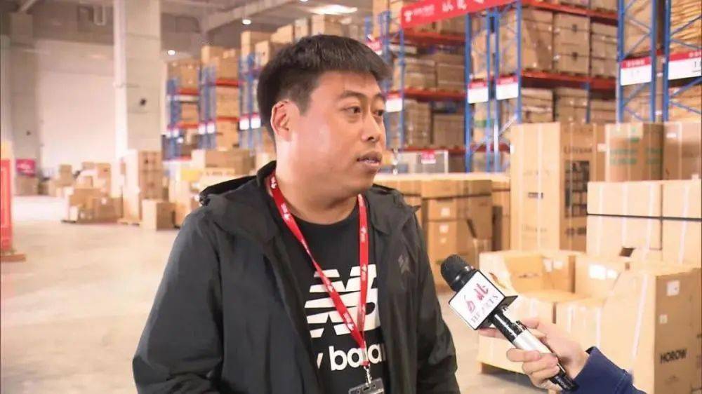 京东物流大件物流部固安大件运营中心仓储经理 齐志强:今年1-8月,廊坊