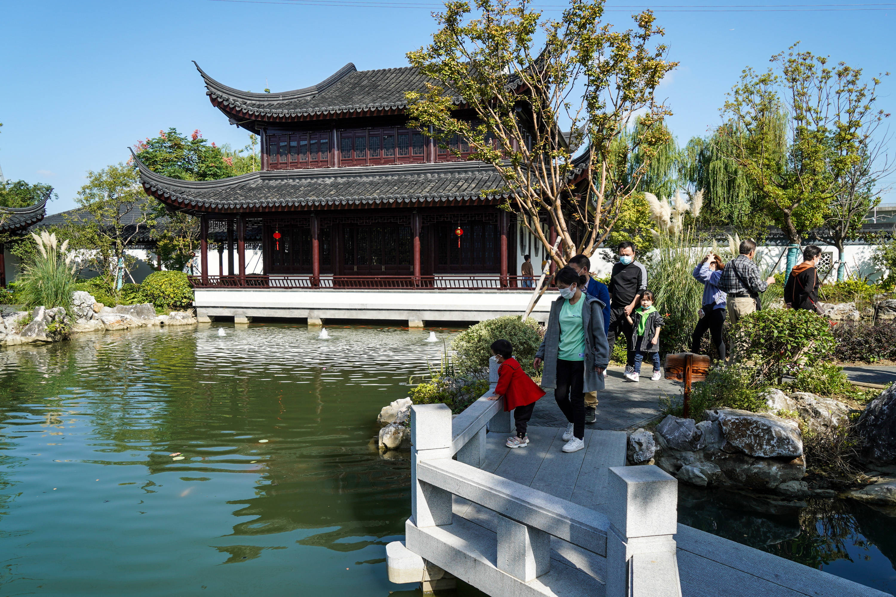 江苏阳澄湖:高速服务区 旅途"新景点"