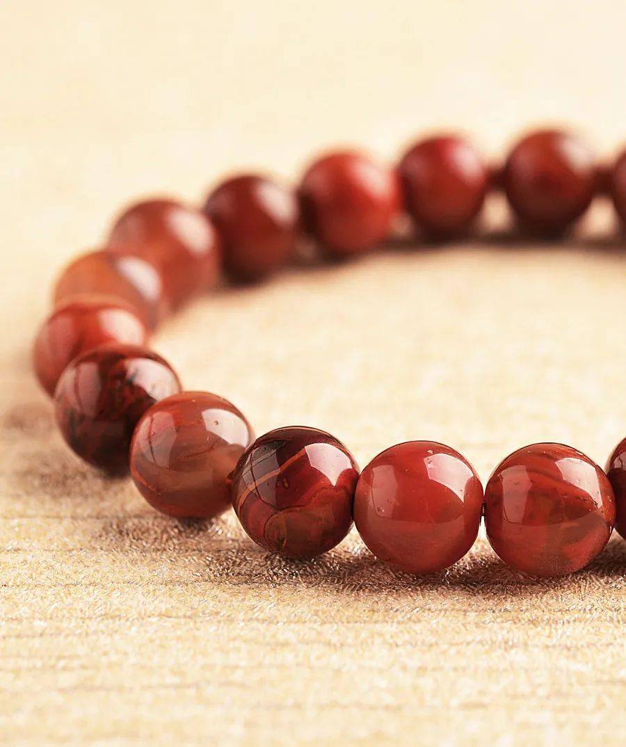 众筹丨北票战国红玛瑙赤红如血缟纹华美收藏价值高