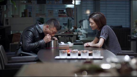 好先生甘敬煮面没放盐测试陆远的味觉甘敬心疼得热泪盈眶