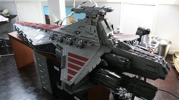 乐高moc共和国猎兵级歼星舰持续搭建中