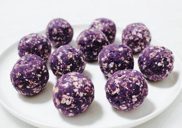 【燕麦紫薯球】