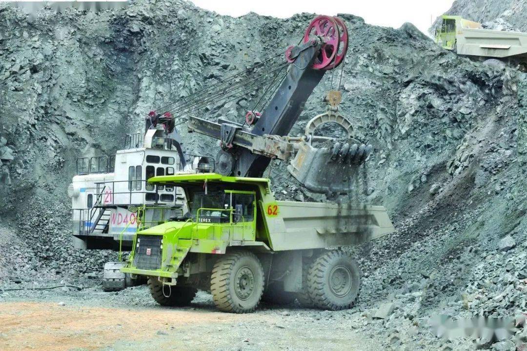 矿业歪头山矿1～7日,矿业南芬露天矿矿石超产1.7万吨,岩石超产12.