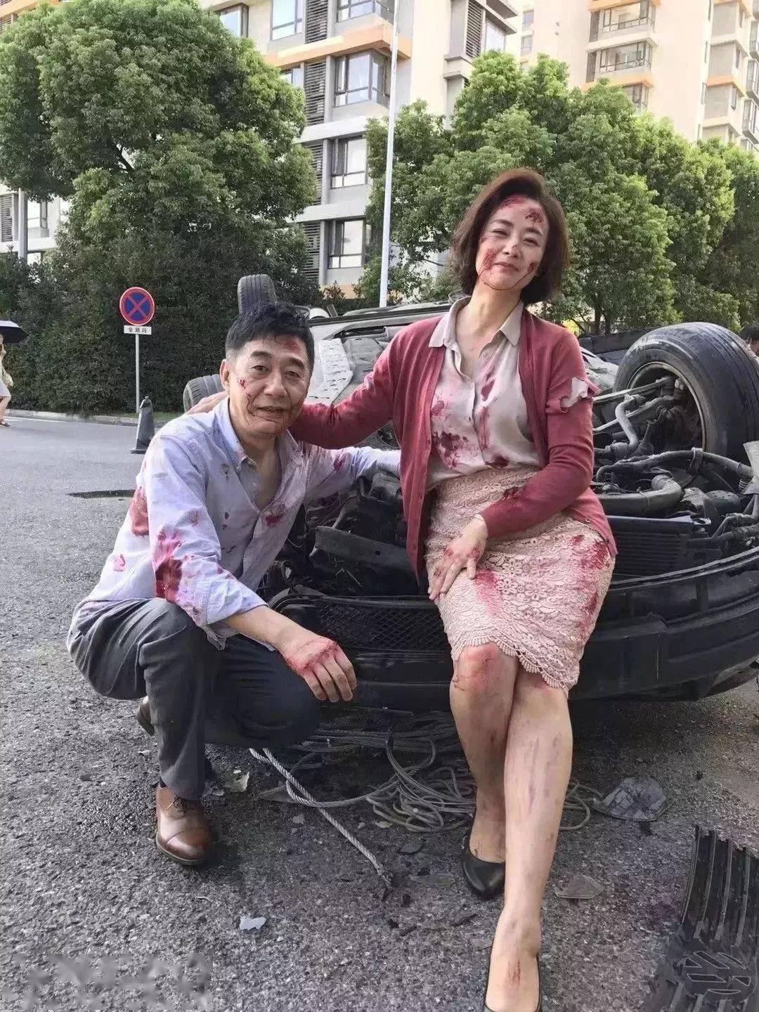对于这对夫妻来说,车祸是不幸,换个角度,身体无事才是最大的幸运.