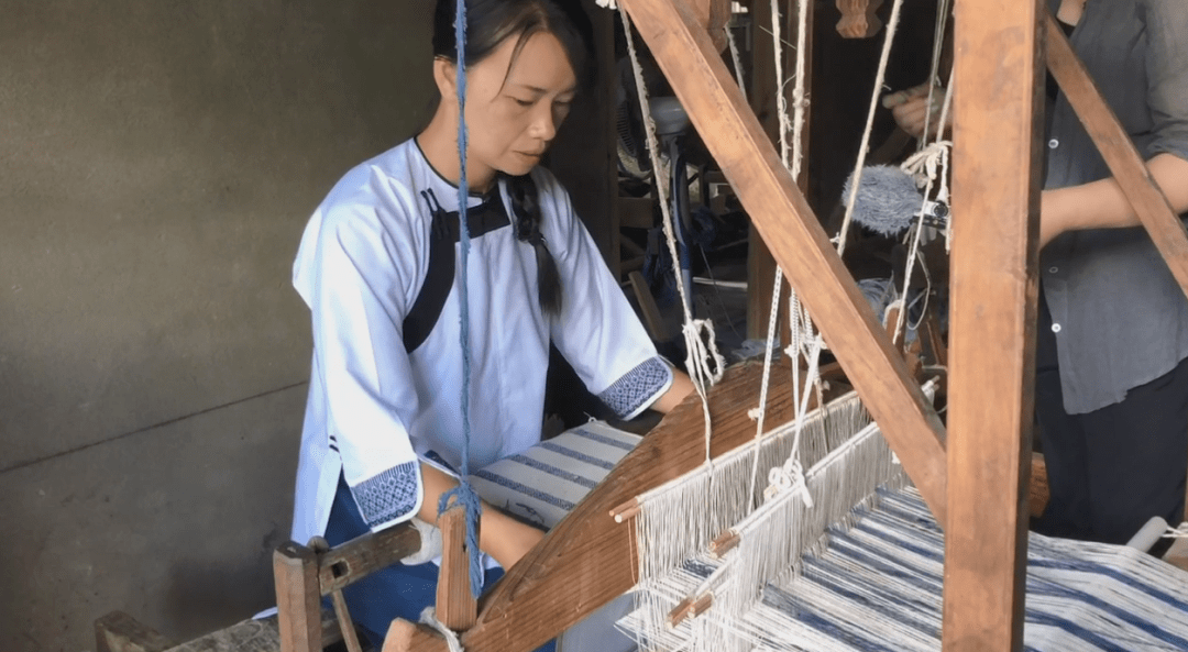 她能成为织女版李子柒吗?