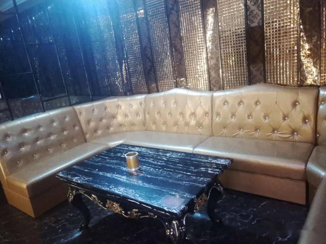 西和一ktv因转行,现低价处理ktv全部设施,有意者请及时联系