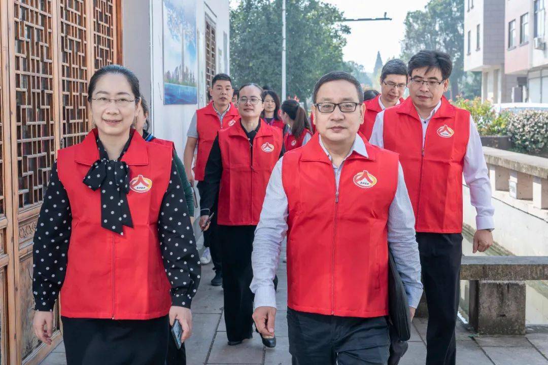 市统计局局长庄凌飞赴金义新区(金东区)指导第七次全国人口普查入户