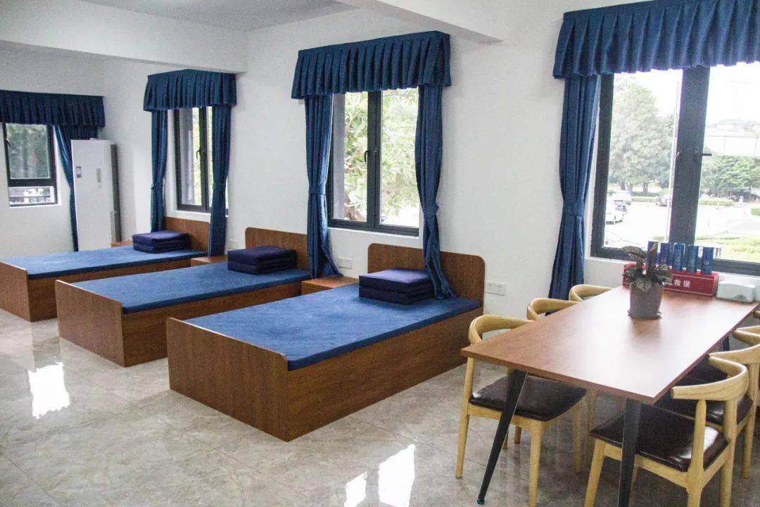 学习室,会议室,车位车库,宿舍,值班室等功能,可满足消防员日常工作