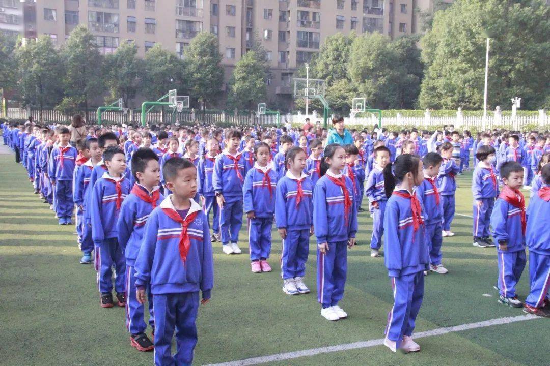 【校园动态】献礼建队日 争做好队员——砂子塘小学万博汇校区第七周