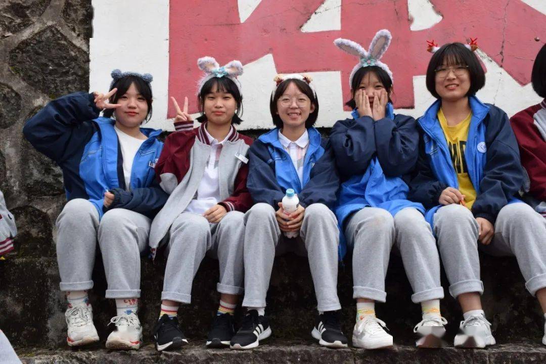 鼓山中学举行第42届田径运动会