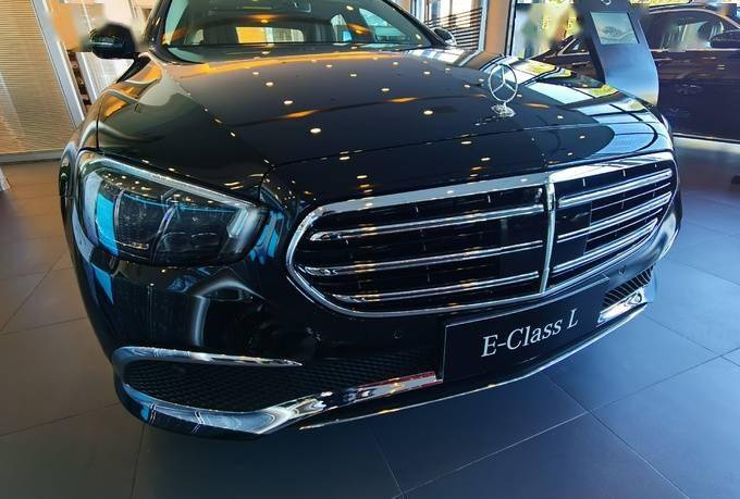 全新奔驰e级到店实拍4308万元起售这外观您怎么看