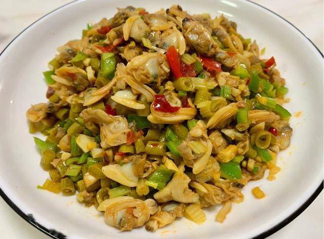 家常做法的辣炒花甲肉肉鲜味美好吃又下饭一口一个超级过瘾