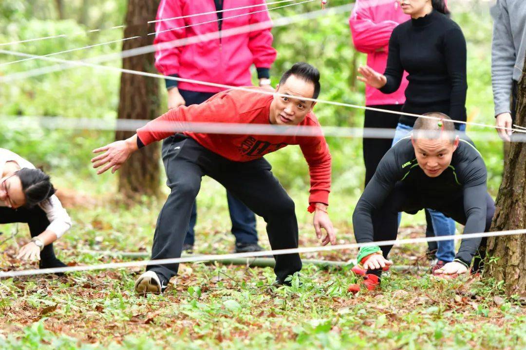 有趣的定向越野活动邀请青年才俊来相会