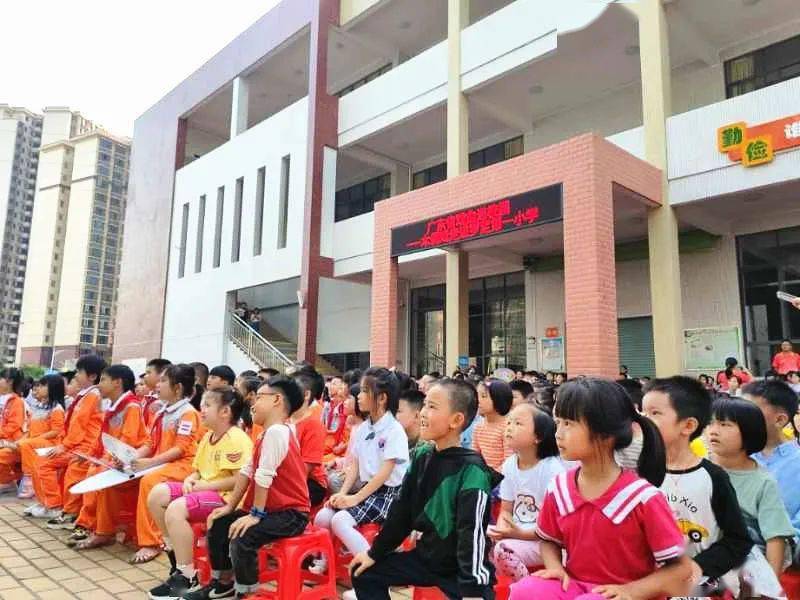 【润蕾工程】好热闹!高州木偶戏走进罗定第一小学啦