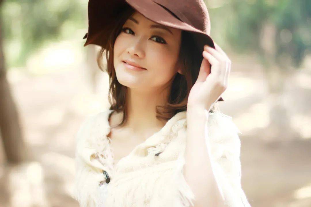 铭记历史 珍爱和平丨中国艺术名家李红世界邮票全球发行