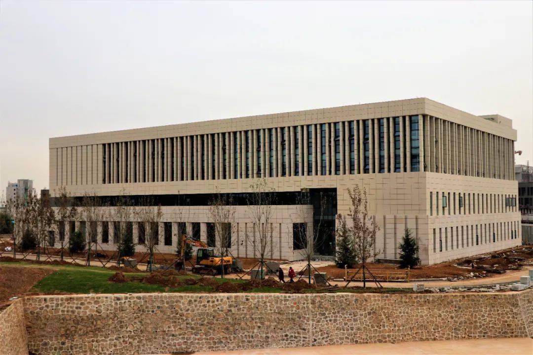 综合教务楼校区建设体现了三门峡厚重的历史文化秉承"人,环境与建筑