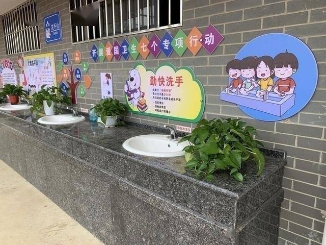文山市各学校新增200座崭新洗手台孩子们洗手方便了