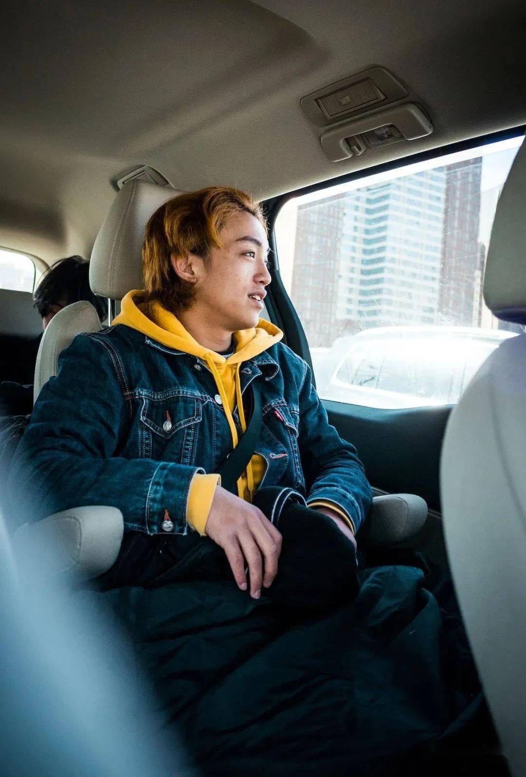 vans中国呈现旗下职业滑手向小军 (小黑)个人滑板狠片 - 《成》