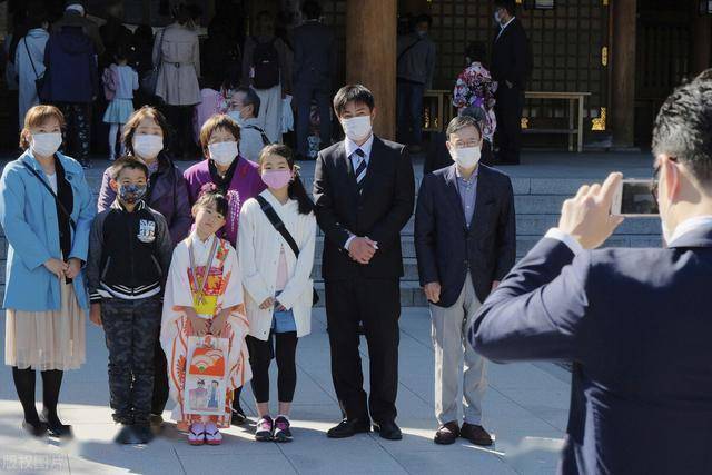 日本儿童庆祝七五三节小萌娃穿和服网友能不能把娃带回家