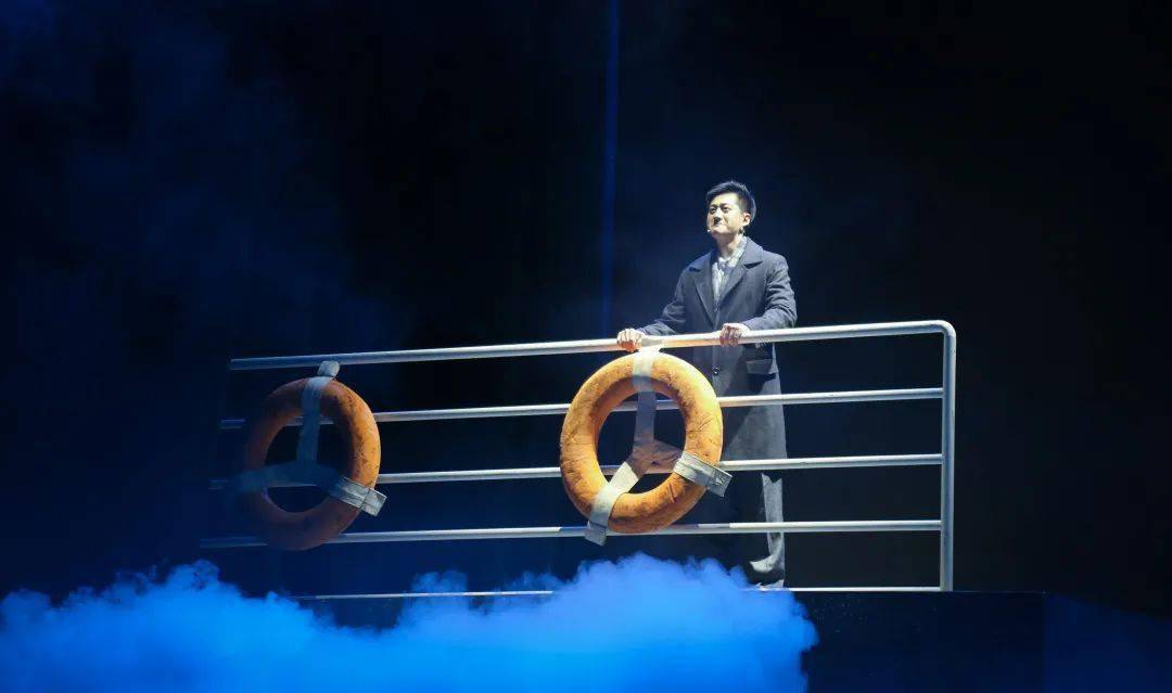 学生原创话剧钱学森新生专场在菁菁堂举行