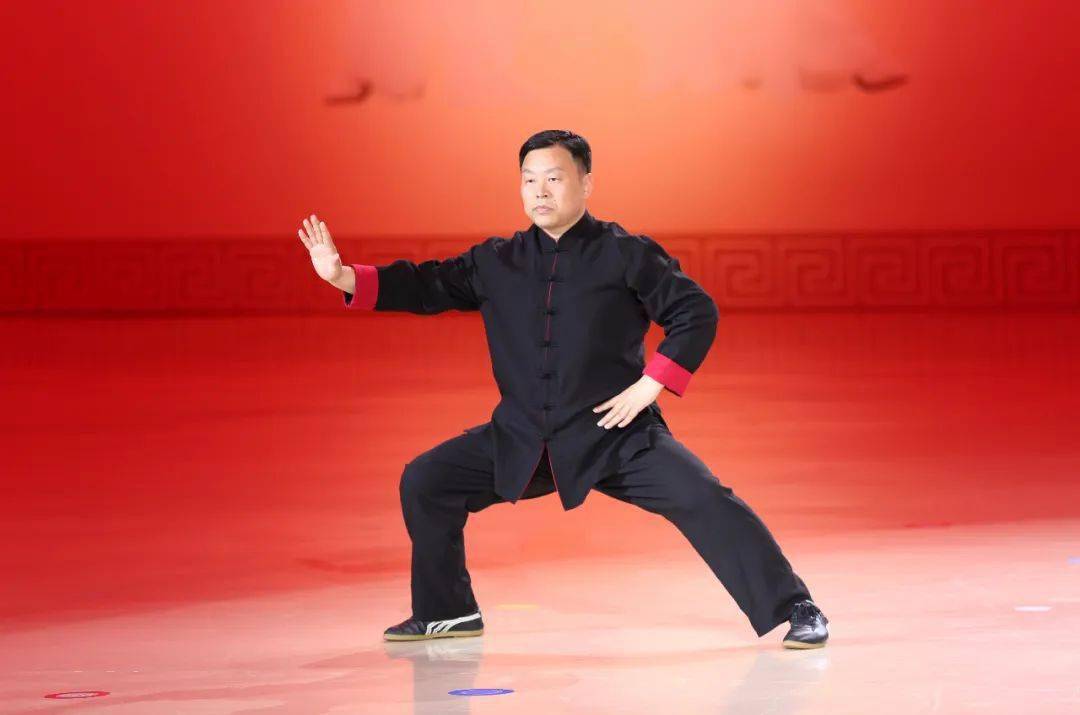 张东武:要想练拳不伤膝,记住这一个字就行了