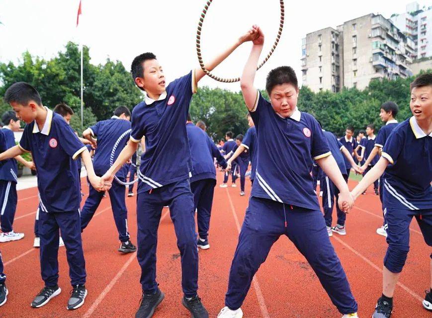 换羽成长展翅高飞重庆求精中学初2020级弥月纪念之班级大pk活动