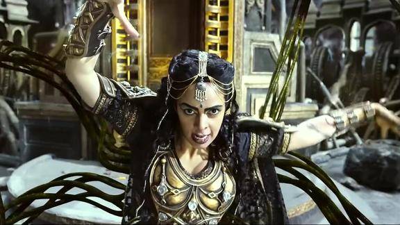 七星汇聚给了蛇母更大的能量