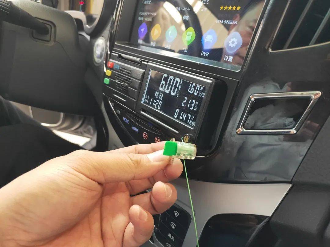 防止计价器作弊安康出租车添新神器897关注
