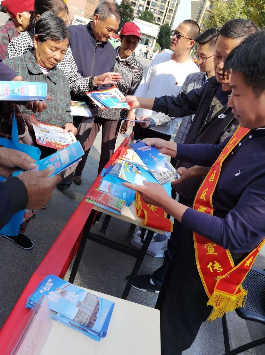 淝河镇开展综治宣传活动