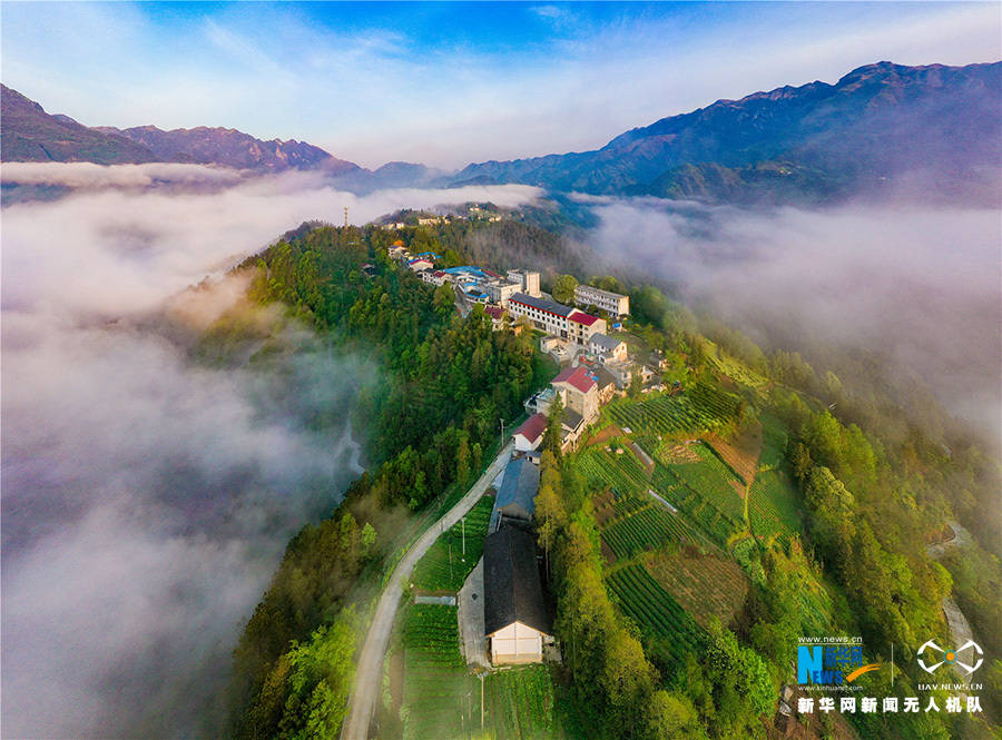 航拍重庆红池坝镇攻克深贫堡垒实现千年蝶变