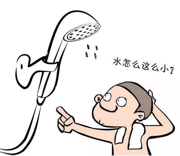 花洒总堵住?用上常见的日用品就能轻松解决,看完试试!