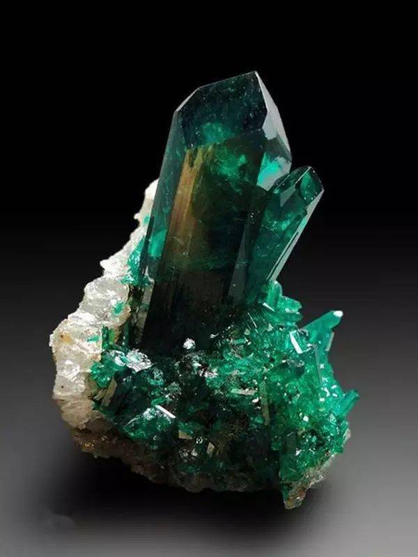 惊艳世界上最美的石头照片