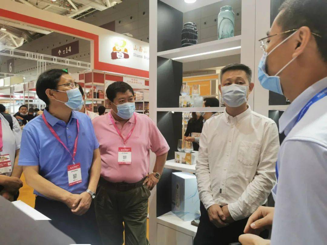 冯耀黎带队参加第二十八届中国深圳国际礼品及家居用品展览会