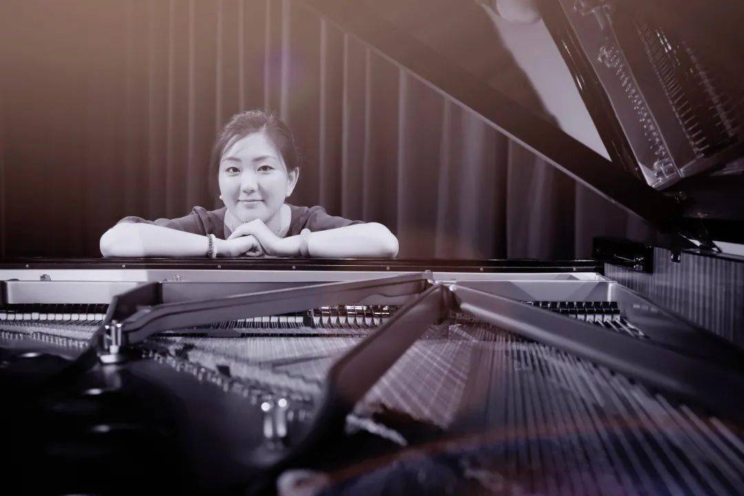 刘思宇钢琴图片