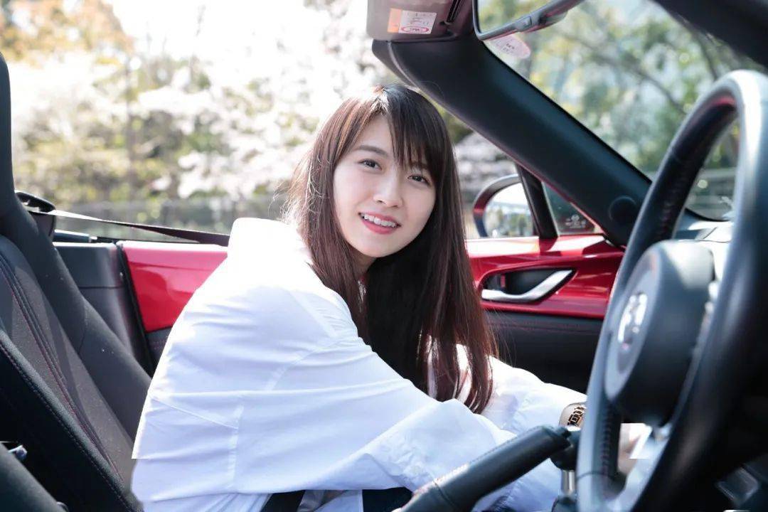 日本最可爱驾校教练姐姐走红无数网友直呼想去学车然而