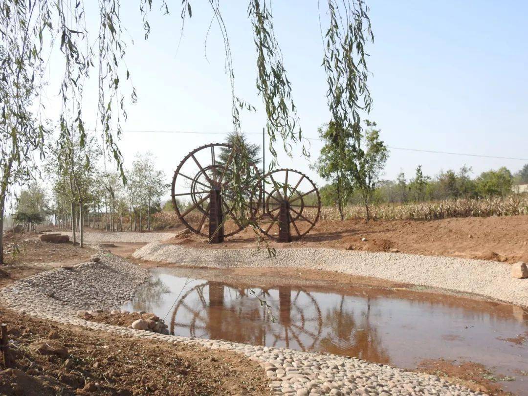 组一行在安庄乡东大河村视察视察组一行利用一天时间,行程大半个武安