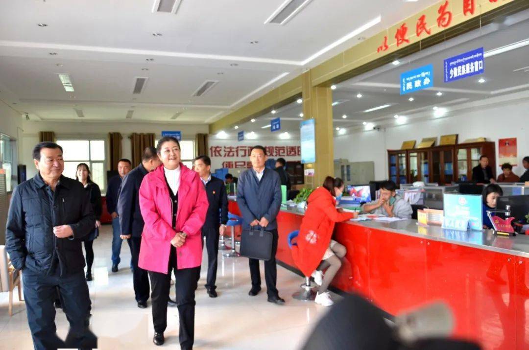 乔亚群同志在都兰县,德令哈市调研时强调:紧盯关键 突出重点 狠抓作风