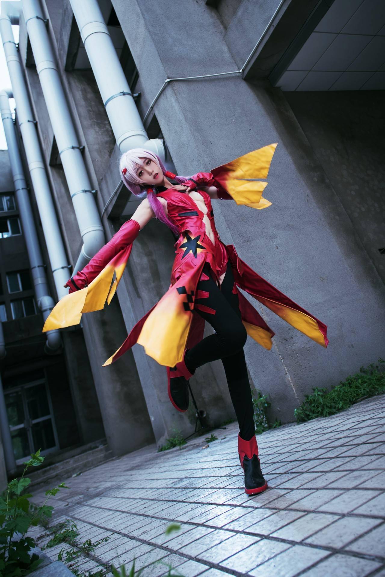 罪恶王冠楪祈cosplay行动起来能做的到