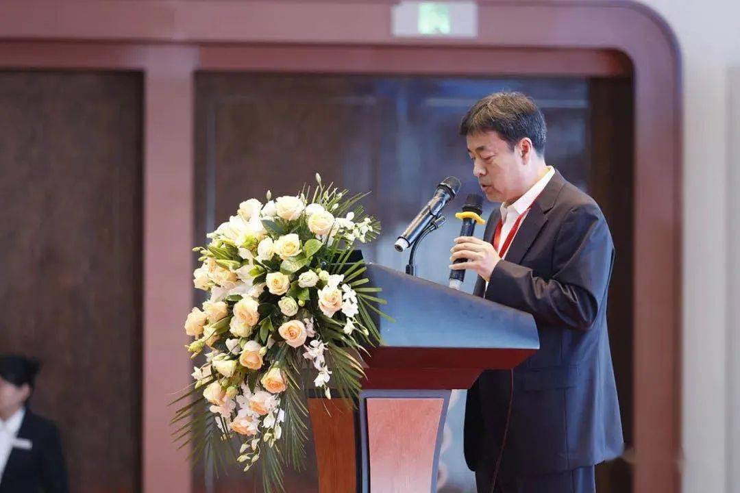 委员会主任,中国邮电器材集团有限公司副总经理尹振华在讲话中表示