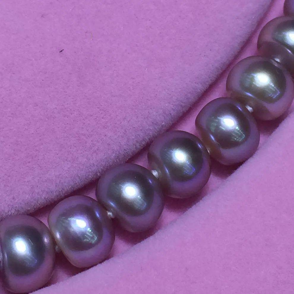 这些年来,海水珍珠为了突破颜色上的桎梏,也开始生产一些"紫色珍珠".