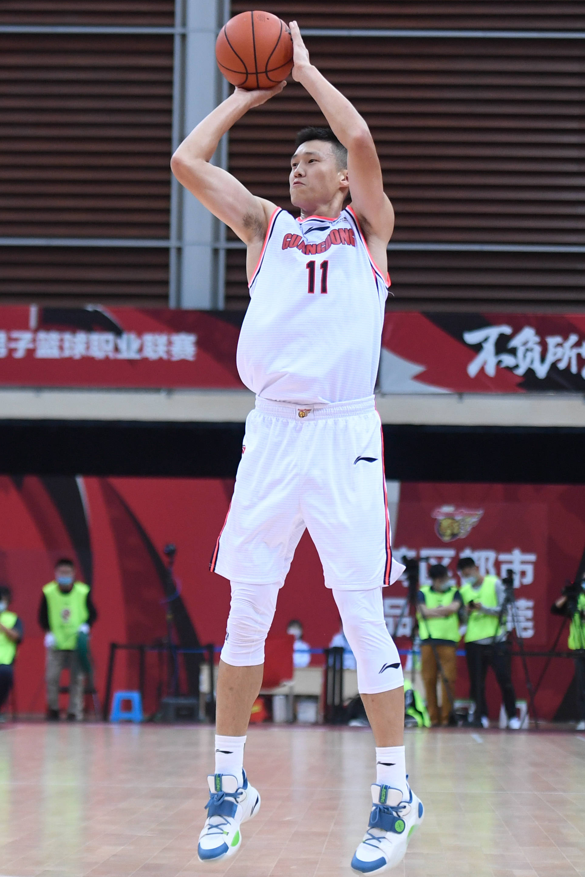 篮球cba第一阶段广东东莞大益胜浙江广厦控股