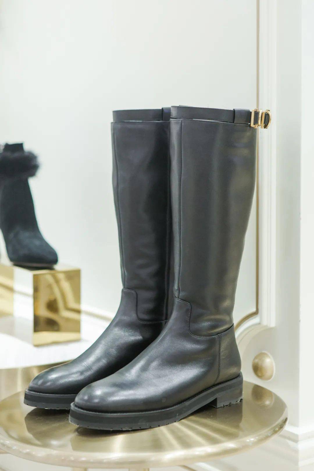 入秋冬的头等大事,当然是买靴子_hours