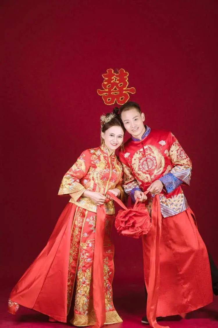 恭贺张世德黄远风爱子张飞辉与爱媳熊秀桃喜结良缘黄韵贺