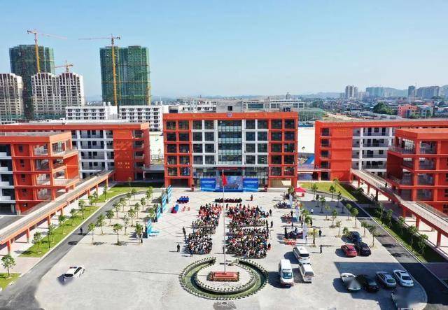 10月22日拍摄的融安县长安中学举行2020年食品安全事故(iv)级应急处置